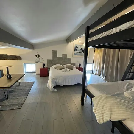 Spacious With Pool Near Carcassonne *