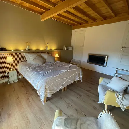 Spacious With Pool Near Carcassonne *