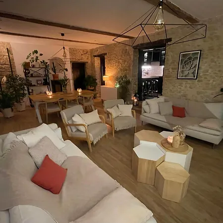 Spacious With Pool Near Carcassonne