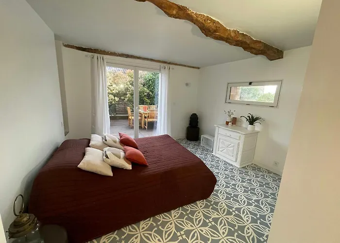 펜션 Spacious With Pool Near Carcassonne