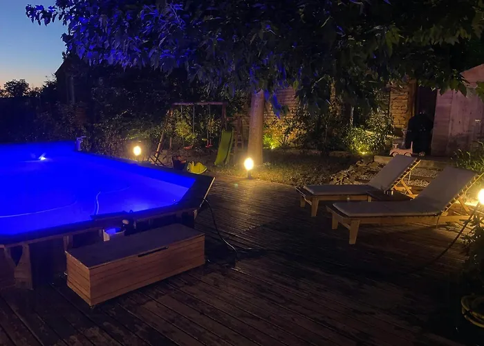 Spacious With Pool Near Carcassonne